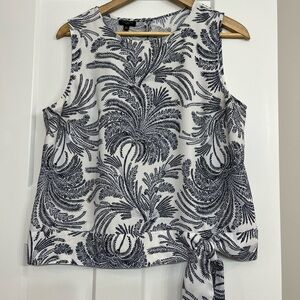 Talbots Elegant Blue and White Sleeveless Top size 14P